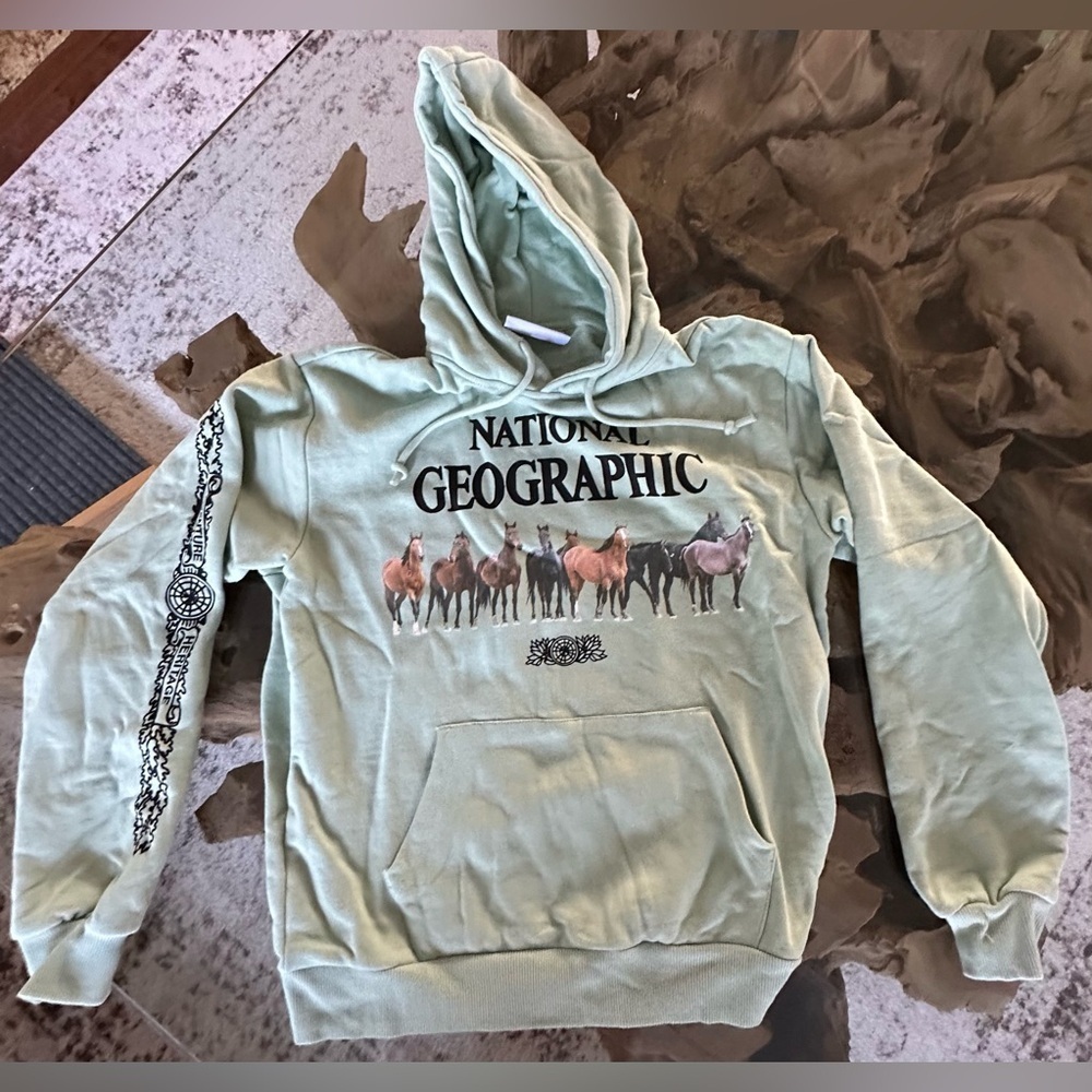 Parks Project x National Geographic Wild Horses Hoodie NWOT XS - Picture 3 of 7